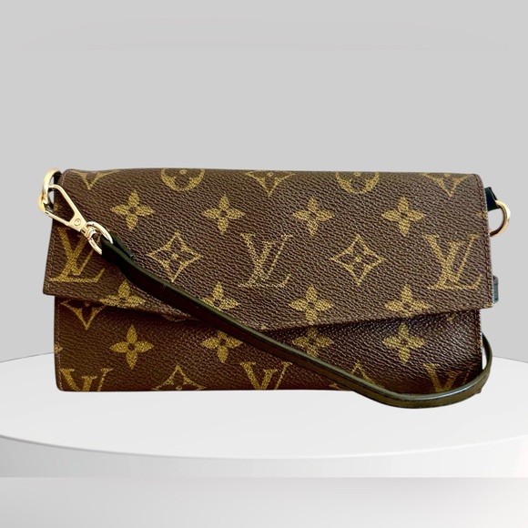 Louis Vuitton Monogram Clutch Crossbody Bag - Picture 1 of 14
